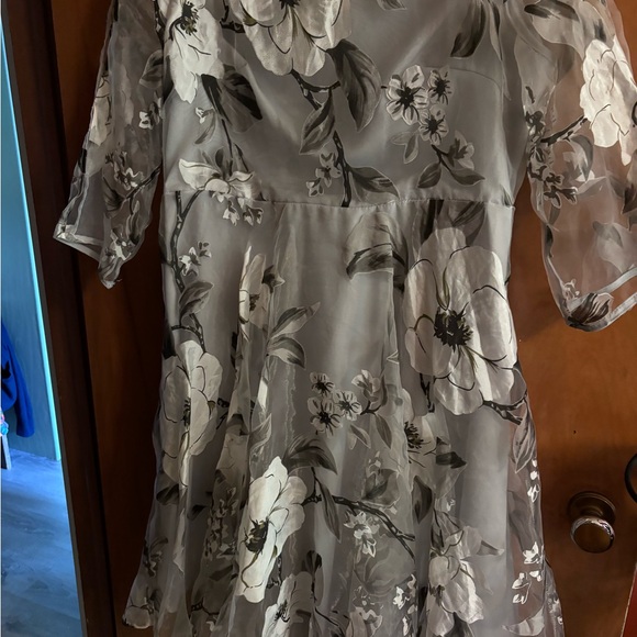 Layered gray and black dress - Picture 6 of 6